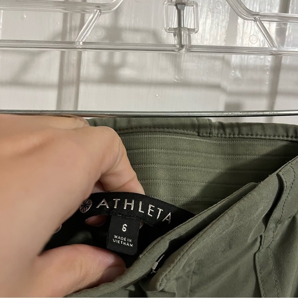 Athleta Tribeca Utility Crop Laurel Olive Green Pants Size 6 O - Picture 4 of 9